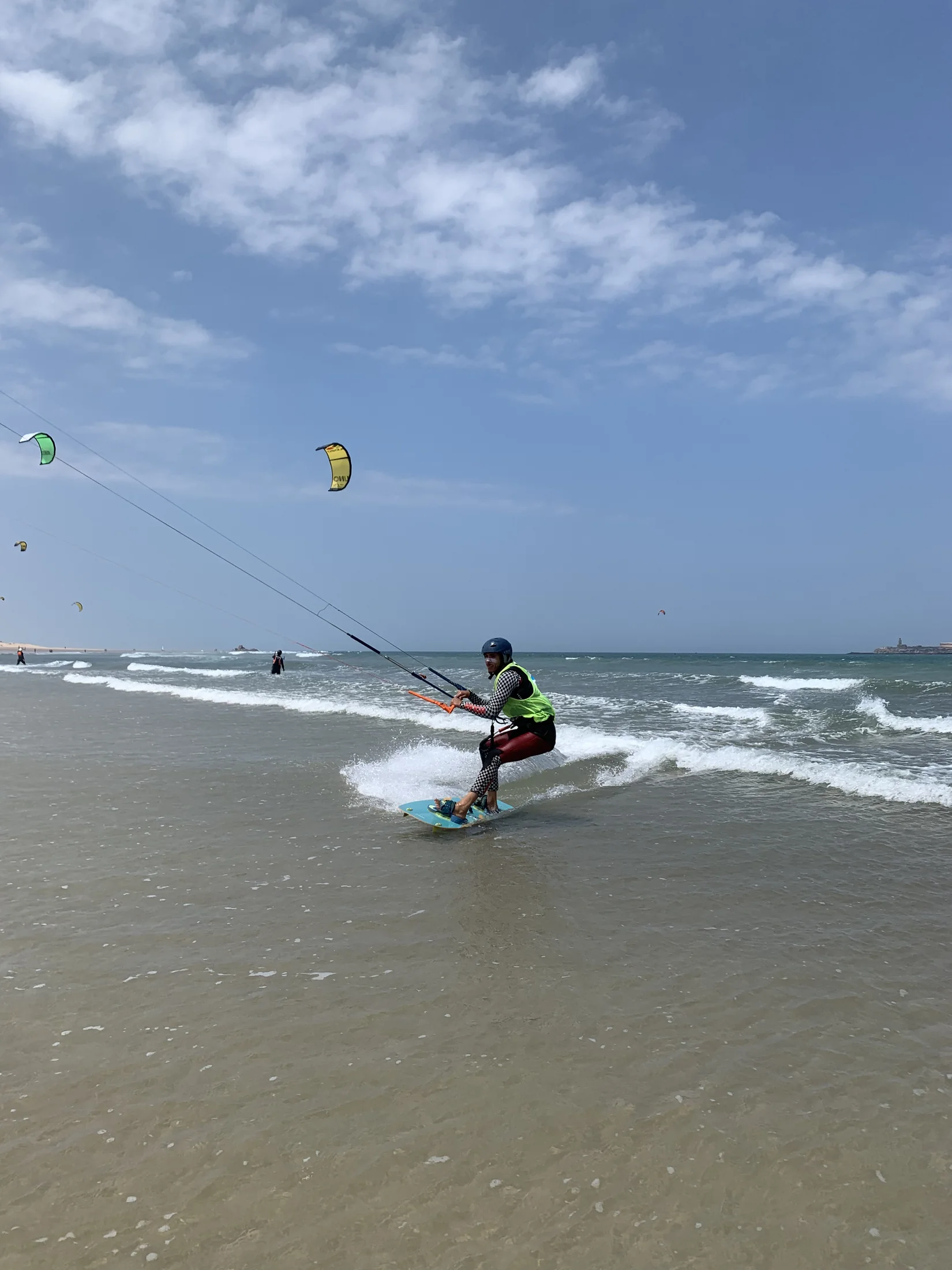 Session kitesurf KSE sur l'eau à Essaouira